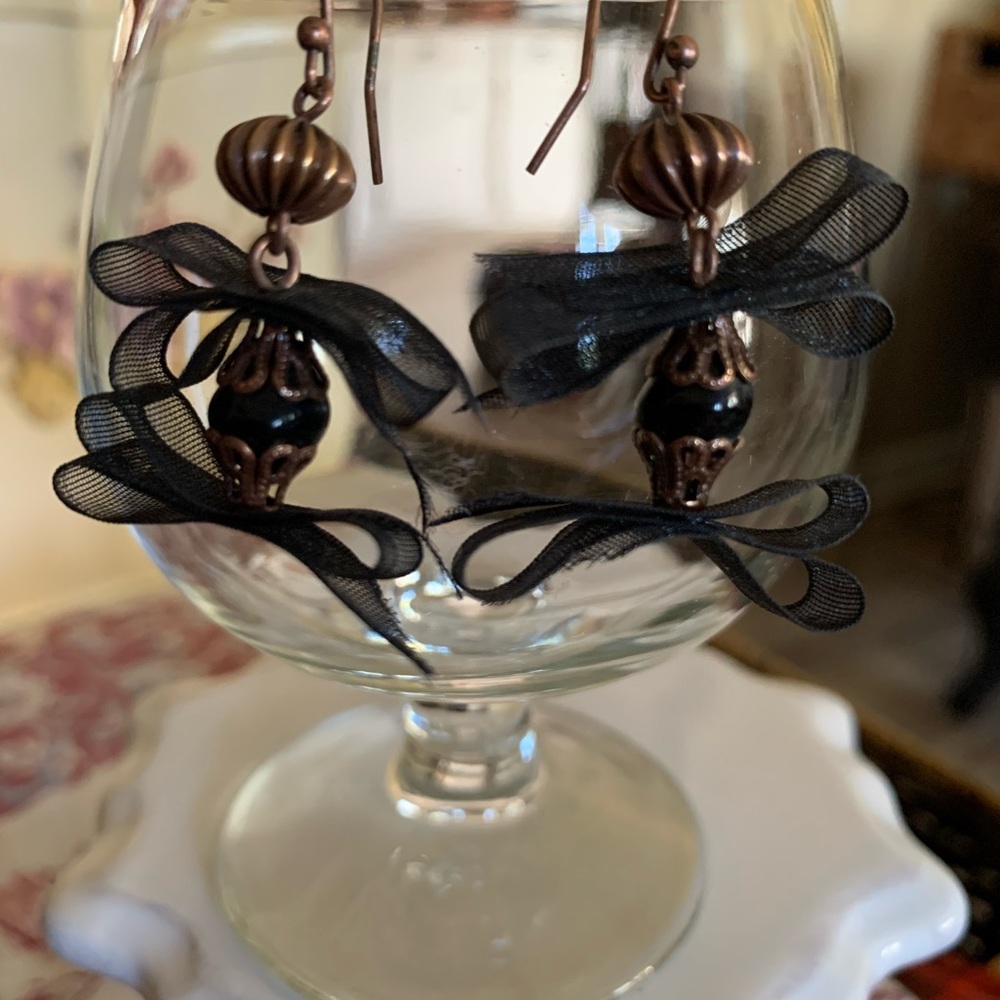 Copper black ribbon earrings